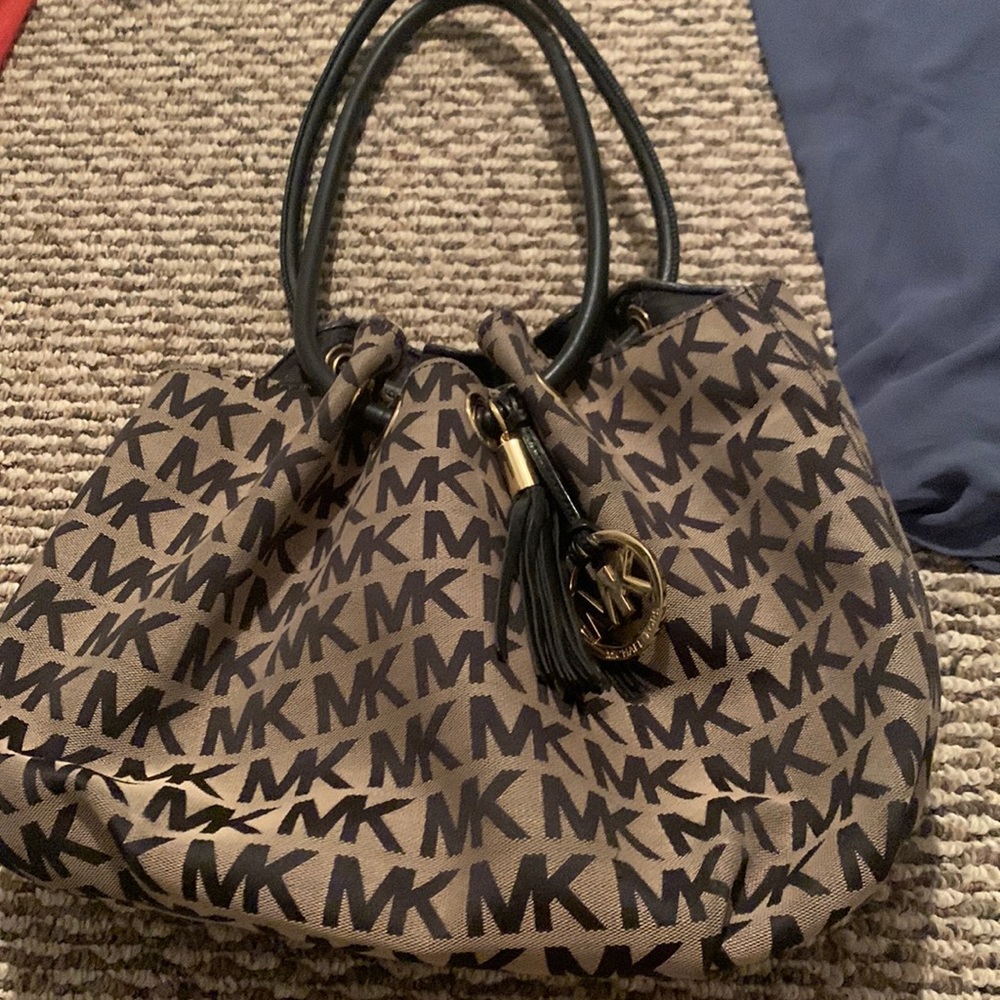 MK purse